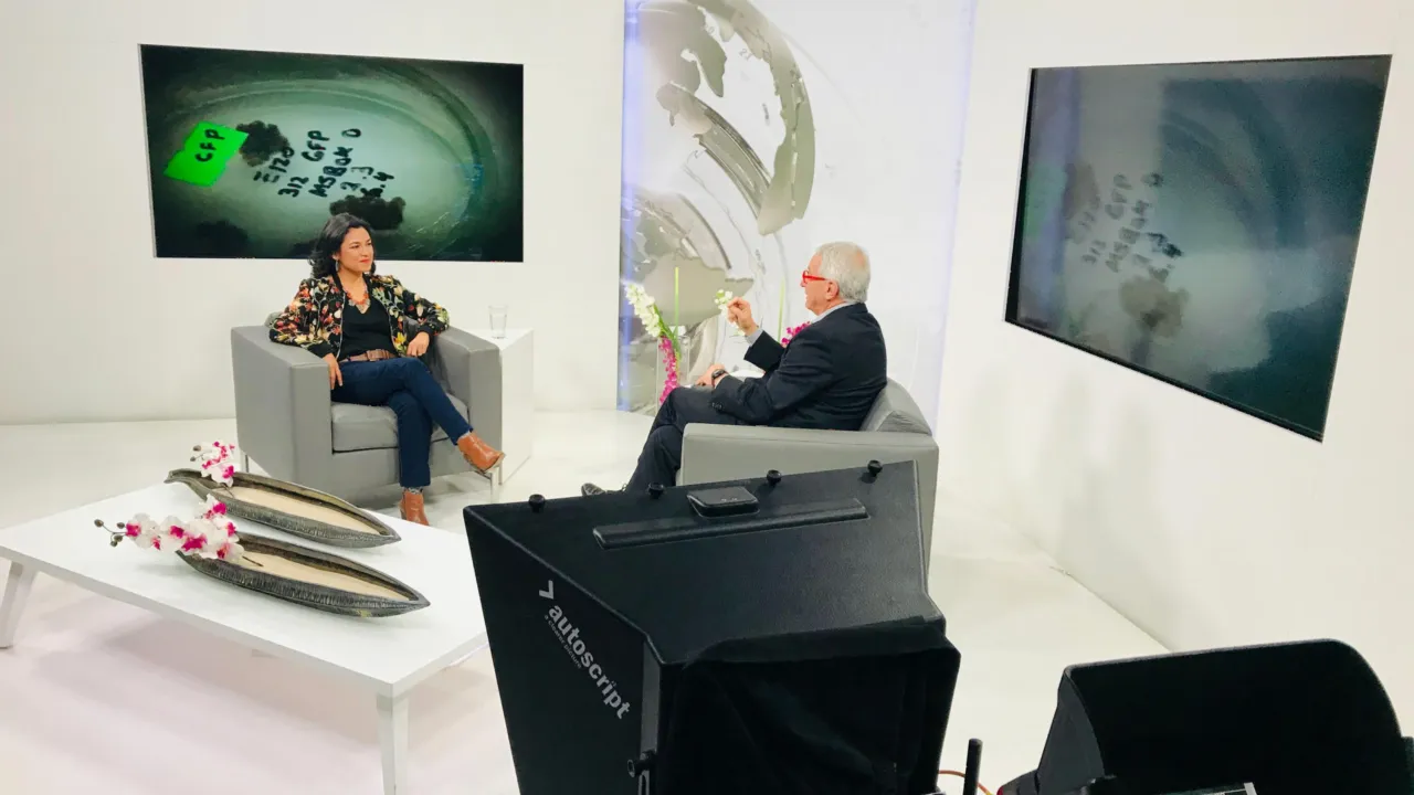 Achter de schermen TV-interview 